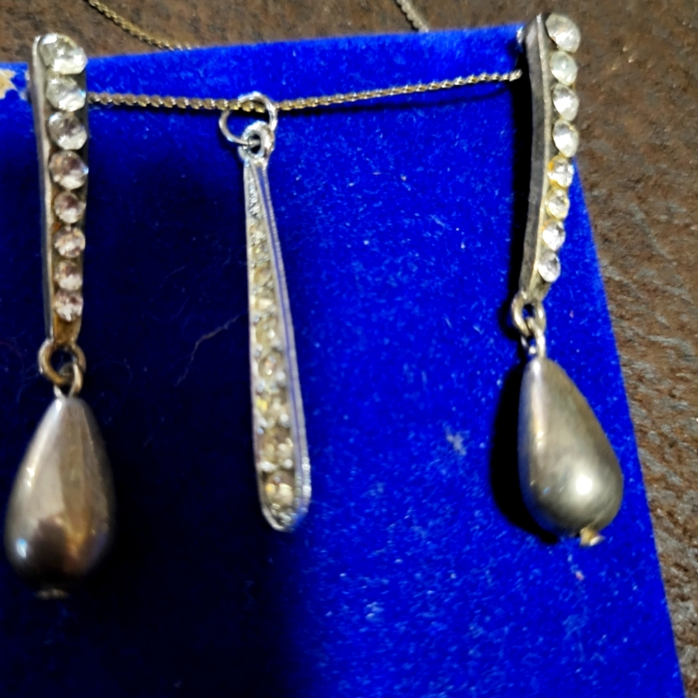 Vintage Rhinestone necklace and pierced  ear ring set